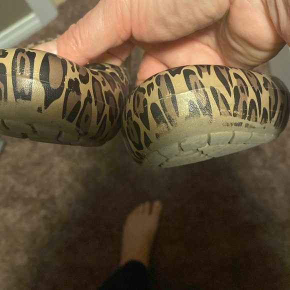 Leopard Crocs - Picture 6 of 6